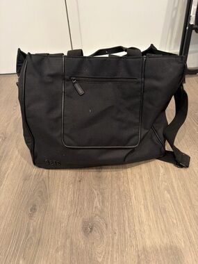 BEIS East West Tote